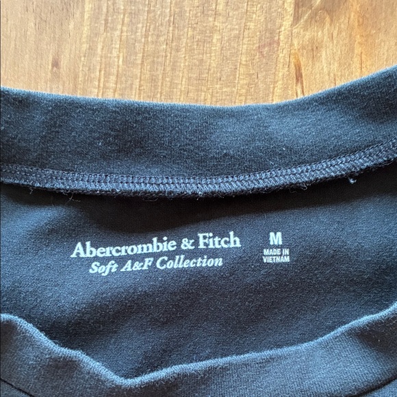 Abercrombie & Fitch Classic Black Muscle Tee - Picture 2 of 4